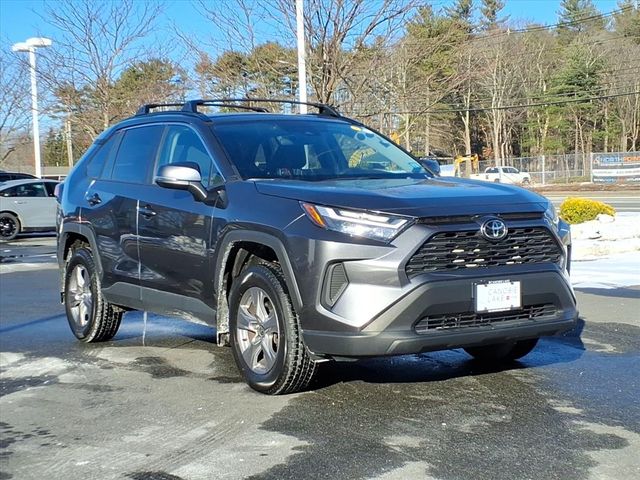 2023 Toyota RAV4 XLE's photo