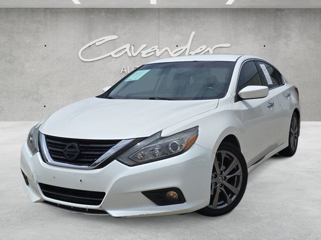 Pearl White 2018 Nissan Altima Sedan Front-Wheel Drive Continuously Variable Transmission