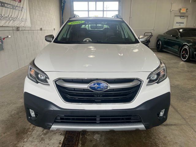 2020 Subaru Outback Touring photo