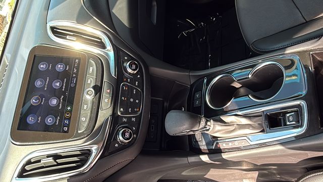 used 2024 Chevrolet Equinox car, priced at $26,999