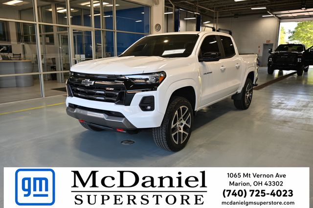 Summit White 2023 Chevrolet Colorado Pickup Truck Four-Wheel Drive 8-Speed Automatic