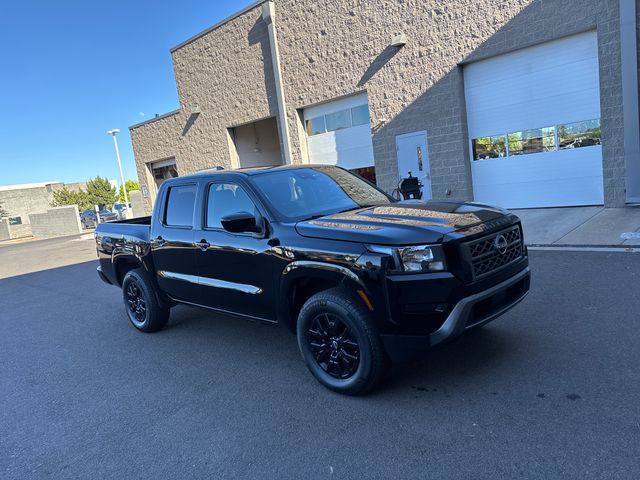 2022 Nissan Frontier SV Crew Cab 4X4 SWB's photo