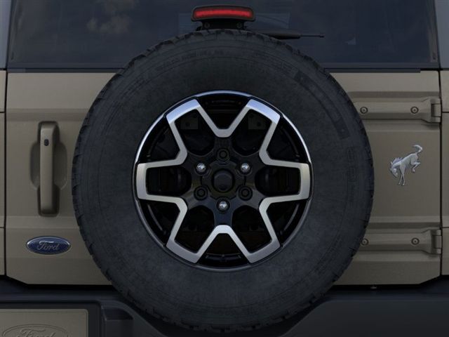 2025 Ford Bronco Outer Banks photo