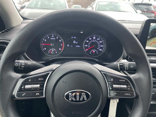 2020 Kia Forte LXS 27