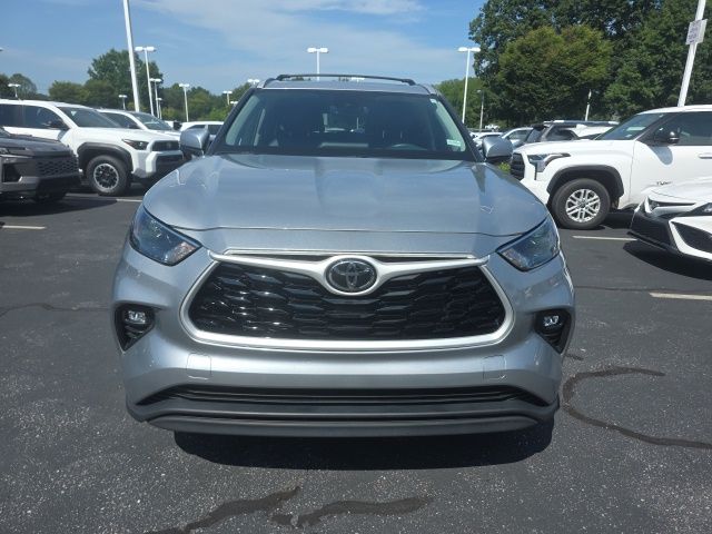 Used 2025 Toyota Highlander SUV