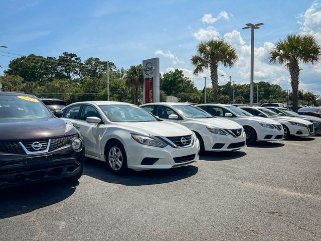 2025 Garnet Pearl Metallic Nissan Altima 2.5 SV FWD Sedan