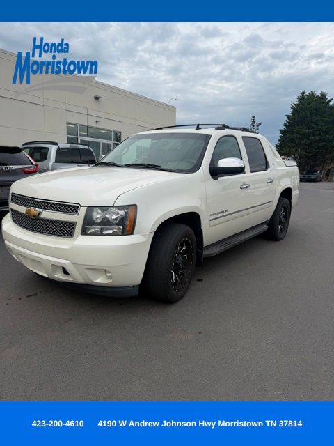 2012 Chevrolet Avalanche LTZ 4WD Pickup Truck Four-Wheel Drive 6-Speed Automatic