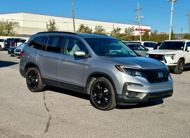 2022 Honda Pilot SE's photo