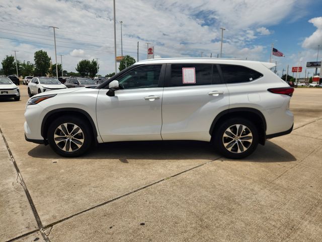 2023 Toyota Highlander XLE Beige at Don McGill Toyota