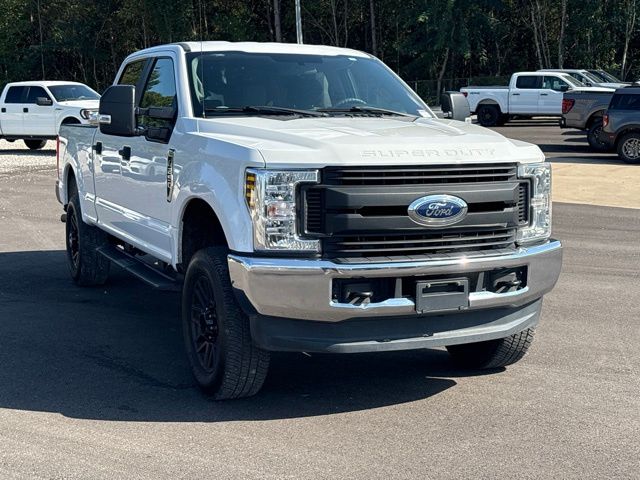 Oxford White 2018 Ford F-250 Super Duty Pickup Truck Four-Wheel Drive 6-Speed Automatic