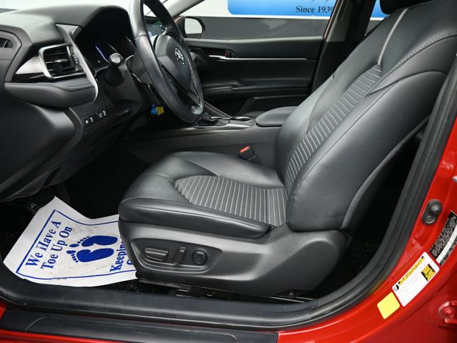 2021 Toyota Camry SE photo