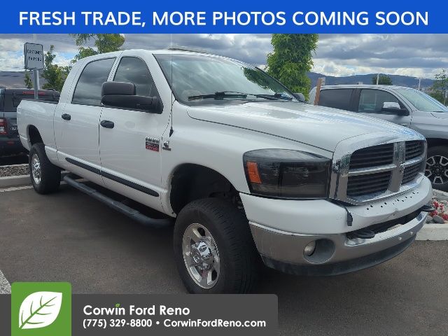 Bright White Clearcoat 2008 Dodge RAM 3500 SXT Mega Cab 4WD Pickup Truck Four-Wheel Drive 6-Speed Automatic