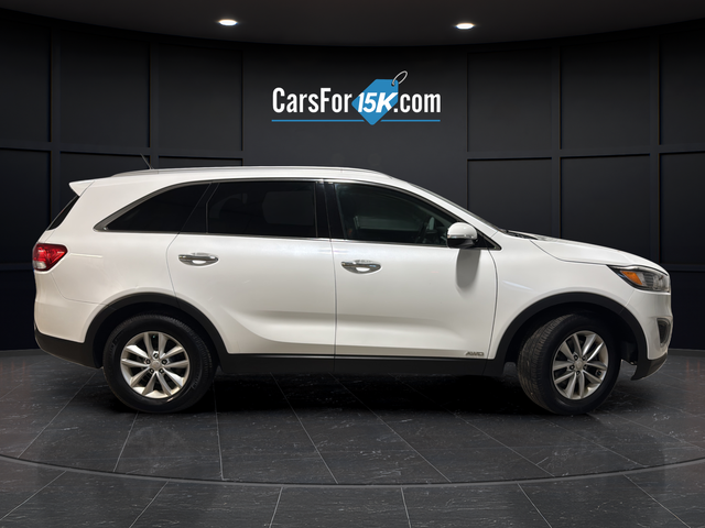 Used 2017 Snow White Pearl Kia LX image 8