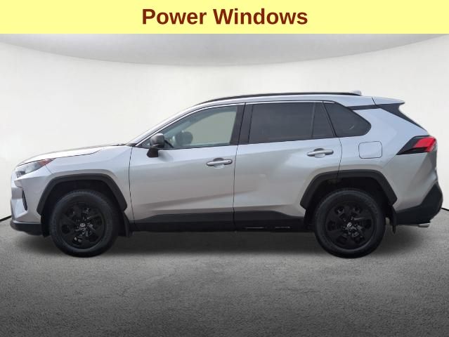 2021 Toyota RAV4 LE 8