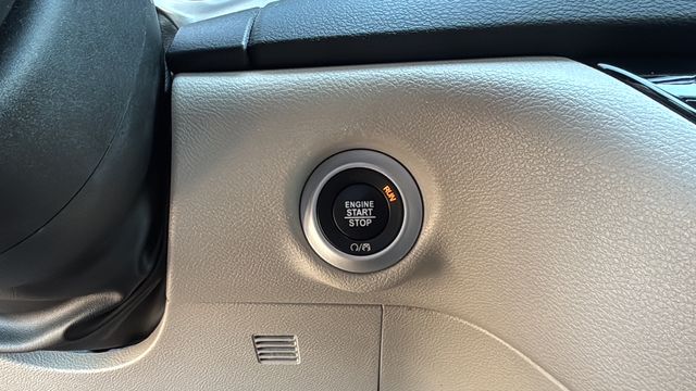 Used 2024 Silver Chrysler Touring L image 28