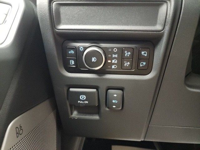 New 2025 White Ford Lariat image 22