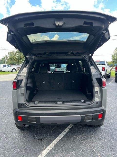 2026 Jeep Cherokee Overland