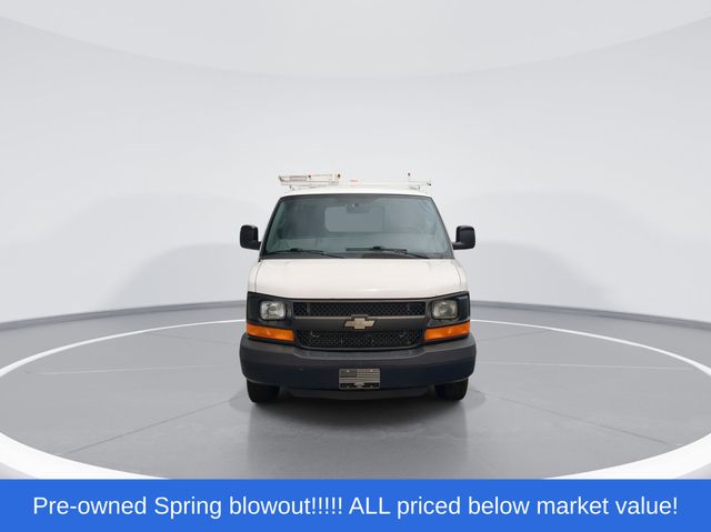 Used 2016 White Chevrolet Work Van image 3