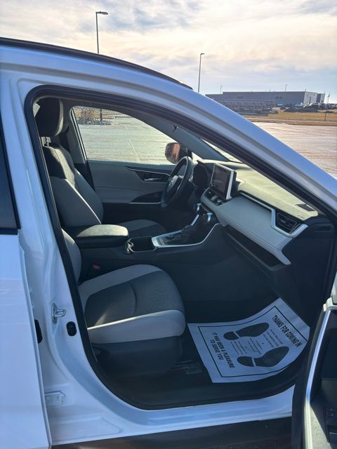 2023 Toyota RAV4 Hybrid XLE