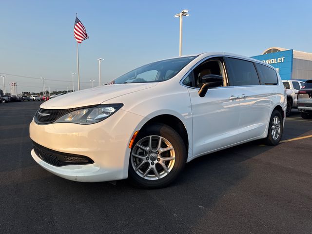 Bright White Clearcoat 2024 Chrysler Voyager Minivan Front-Wheel Drive 9-Speed Automatic