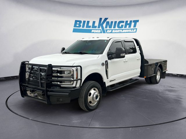 2024 Ford F-350 Super Duty Chassis Lariat Crew Cab DRW 4WD