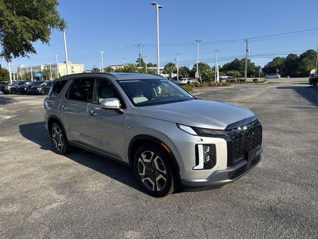 Used 2025 Silver Hyundai SEL Premium image 3