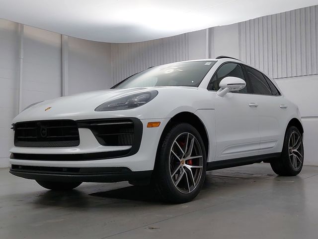 2026 Porsche Macan S AWD