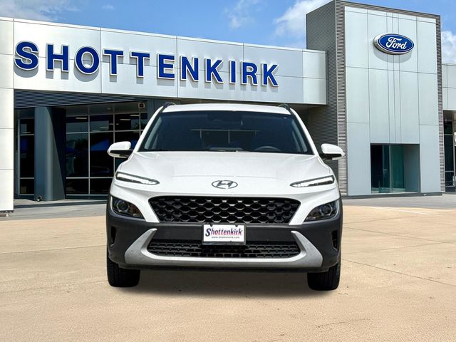 Used 2023 White Hyundai SEL image 2