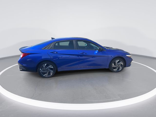 Used 2025 Blue Hyundai SEL Sport image 9