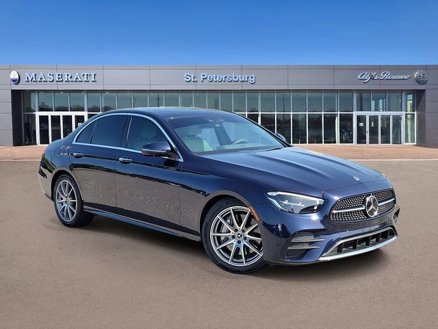 2022 Mercedes-Benz E-Class Azul (Nautical Blue Metallic) Sedán Tracción trasera 9 velocidades Automática