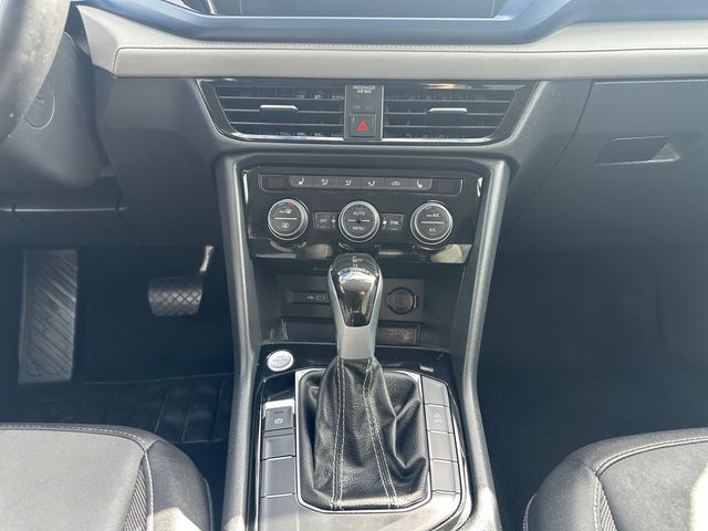 Used 2024  Volkswagen 1.5T SE image 11