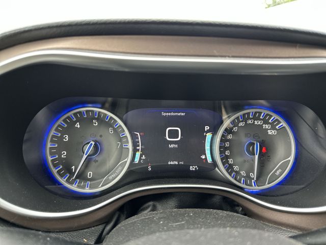 Used 2018 Red Chrysler Touring L Plus image 12