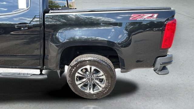 Used 2022 Black Chevrolet Z71 image 37