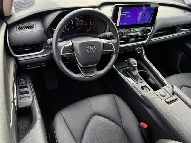 Used 2024 Toyota Grand Highlander SUV
