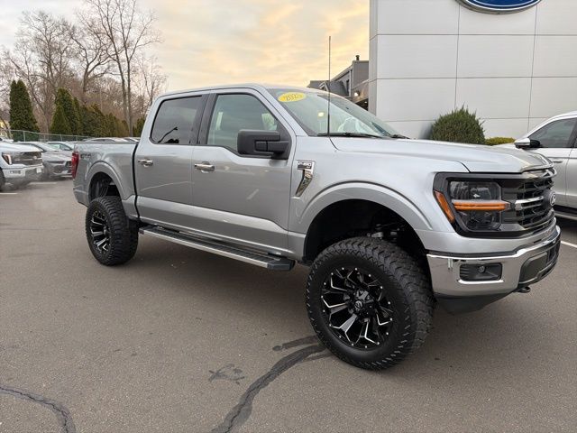 Iconic Silver Metallic 2025 Ford F-150 XLT SuperCrew 4WD Pickup Truck Four-Wheel Drive Automatic