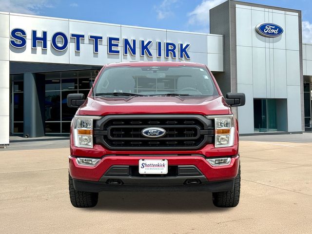 Used 2022 Red Ford XLT image 2
