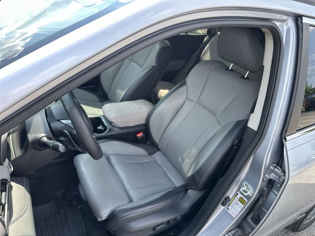 Used 2022 Silver Subaru Limited image 12