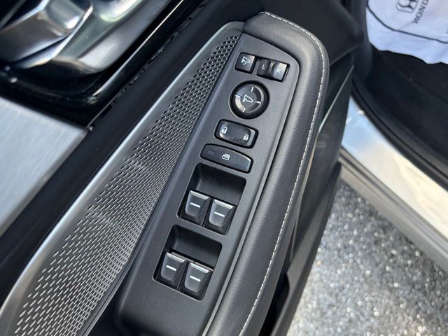 used 2023 Acura MDX car, priced at $41,999