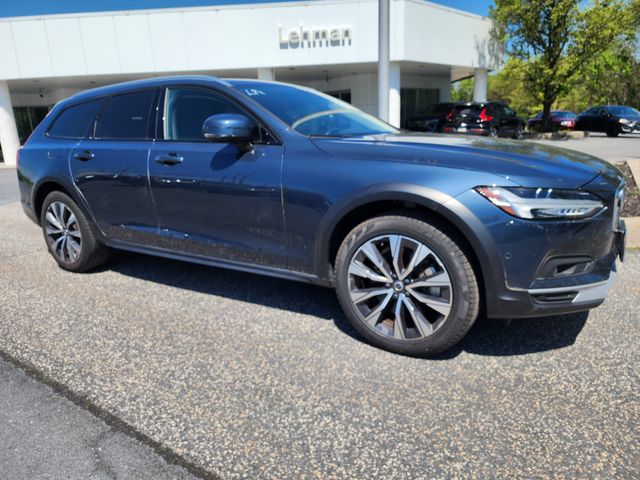 Denim Blue 2025 Volvo V90 Cross Country B6 Plus AWD Wagon All-Wheel Drive Automatic