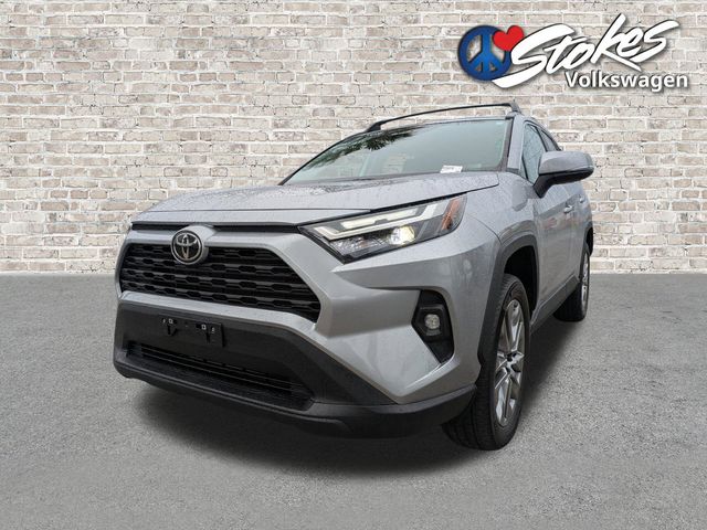 2022 Toyota RAV4 XLE Premium - 8