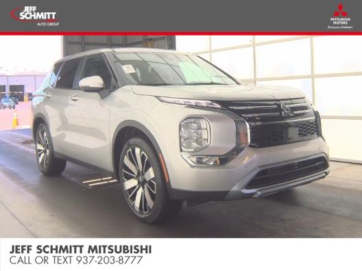 Alloy Silver Metallic 2025 Mitsubishi Outlander SUV / Crossover Front-Wheel Drive Continuously Variable Transmission