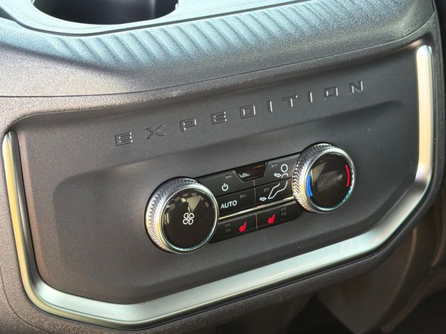 New 2026 White Ford Platinum image 16