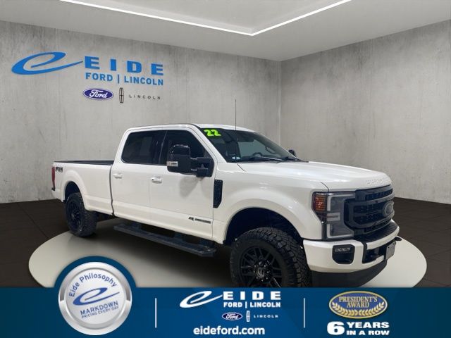 Star White Metallic Tri-Coat 2022 Ford F-350 Super Duty Pickup Truck Four-Wheel Drive Automatic