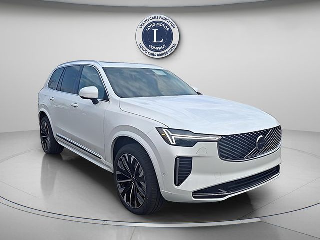 2025 Volvo XC90 B6 Plus Bright Theme 7-Passenger AWD