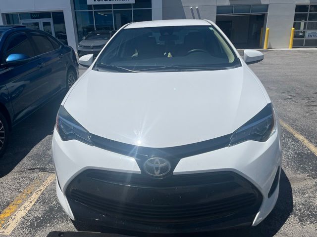 Super White 2018 Toyota Corolla LE Sedan Front-Wheel Drive Continuously Variable Transmission