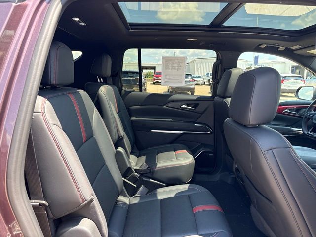 Used 2024 Chevrolet Traverse SUV