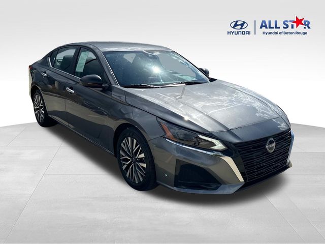 Gray (Gun Metallic) 2025 Nissan Altima 2.5 SV FWD Sedan Front-Wheel Drive Continuously Variable Transmission