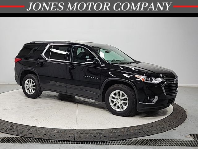 Mosaic Black Metallic 2020 Chevrolet Traverse LT Cloth FWD SUV / Crossover Front-Wheel Drive 9-Speed Automatic