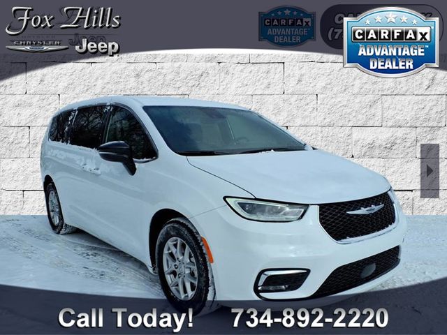 2025 Chrysler Pacifica Select FWD