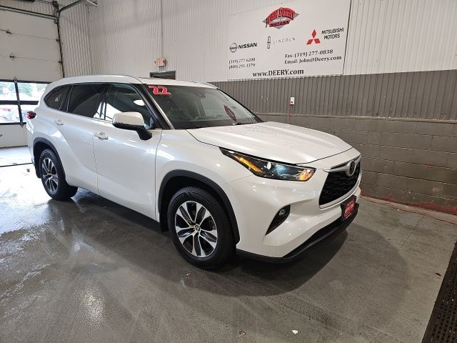 Pearl 2022 Toyota Highlander SUV / Crossover All-Wheel Drive 8-Speed Automatic